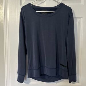 Women's Dark Dusty Blue Long Sleeve Top. Under Armour Size Medium.